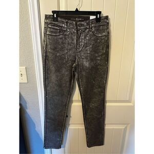 NWT Chico’s Platinum Slim Fit Tapered Metallic Gray Jegging Jeans Women 0.5 / 6